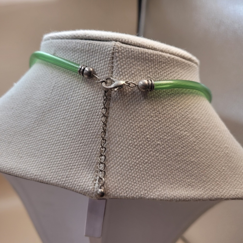 Vtg Green Glass Pendant Necklace Silver Tone Rhinestone Choker Statement Jewelry - Picture 4 of 4